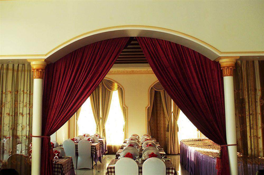 Al Maha Int Hotel Oman Muscat Restaurang bild